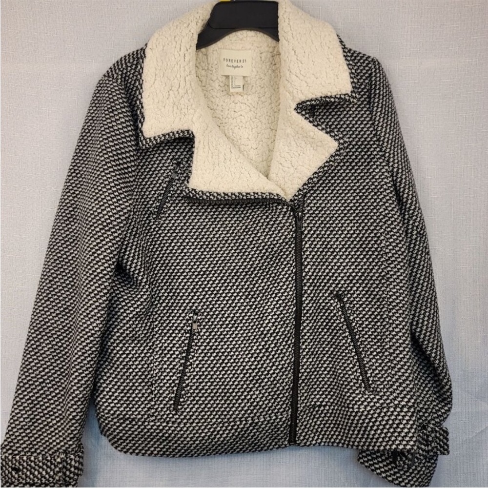 Forever 21 Black and White Teddy Jacket with Sherpa lining. Size L